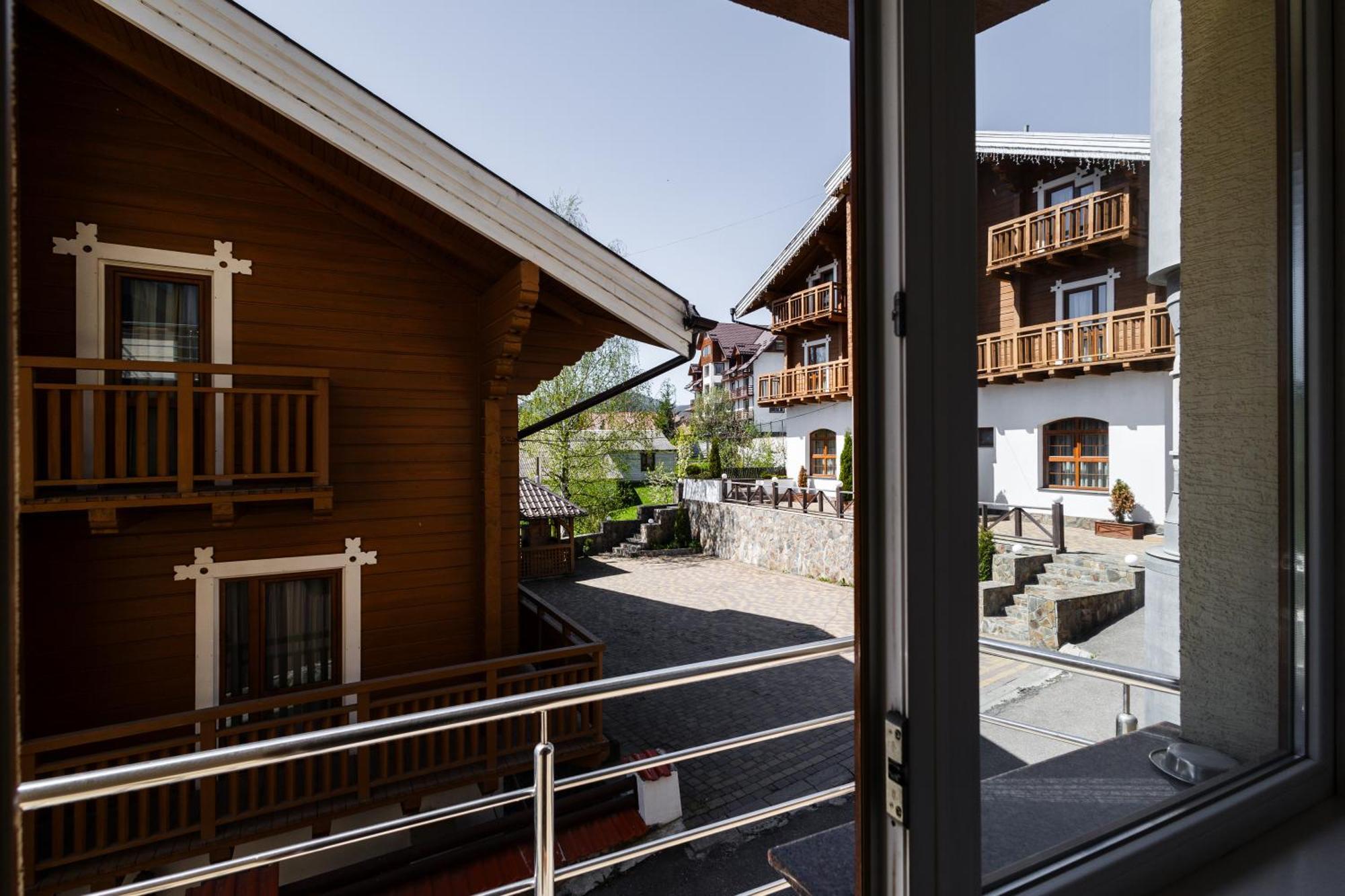 Villa Anet Palyanytsya Buitenkant foto