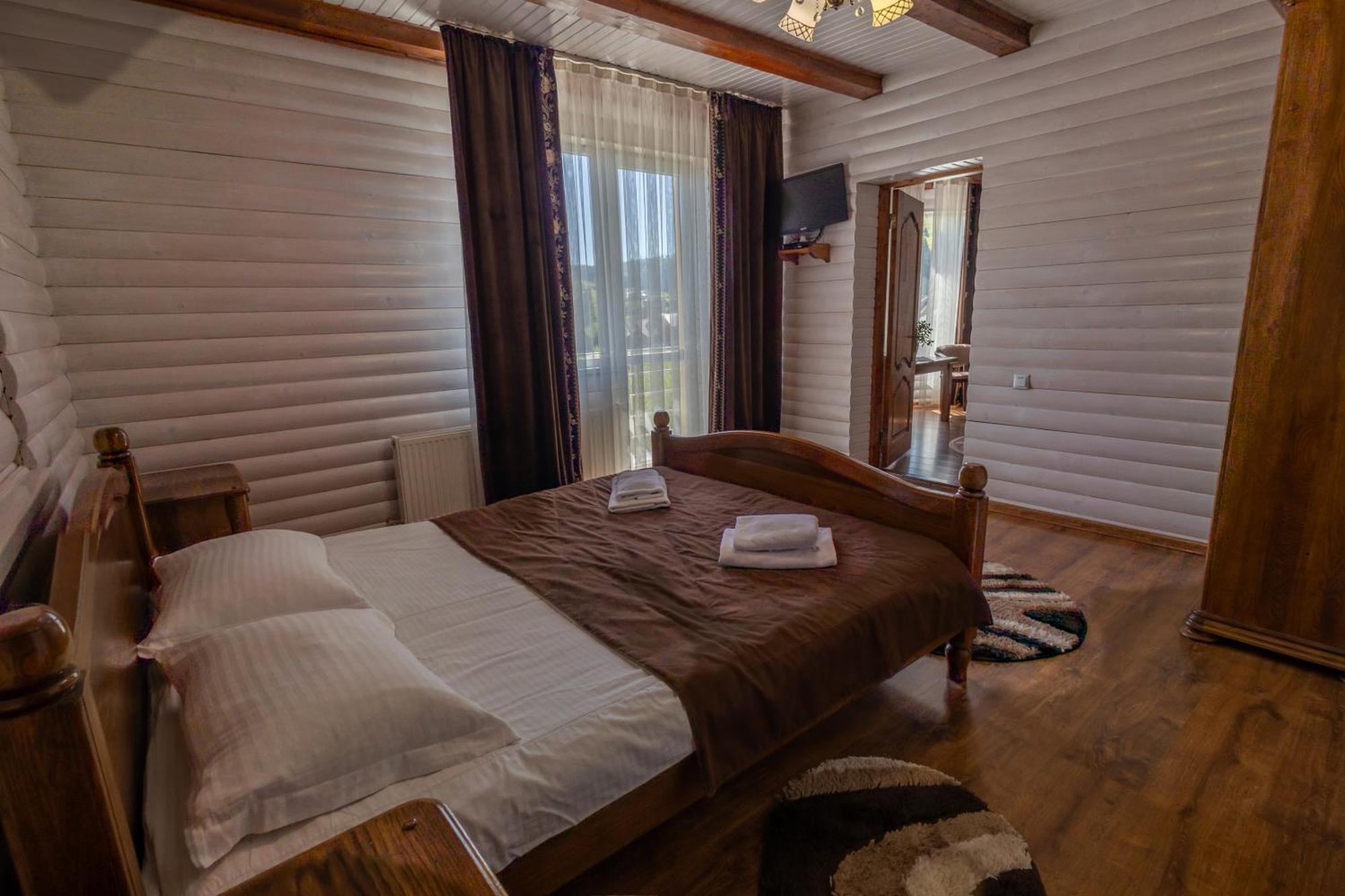 Villa Anet Palyanytsya Buitenkant foto