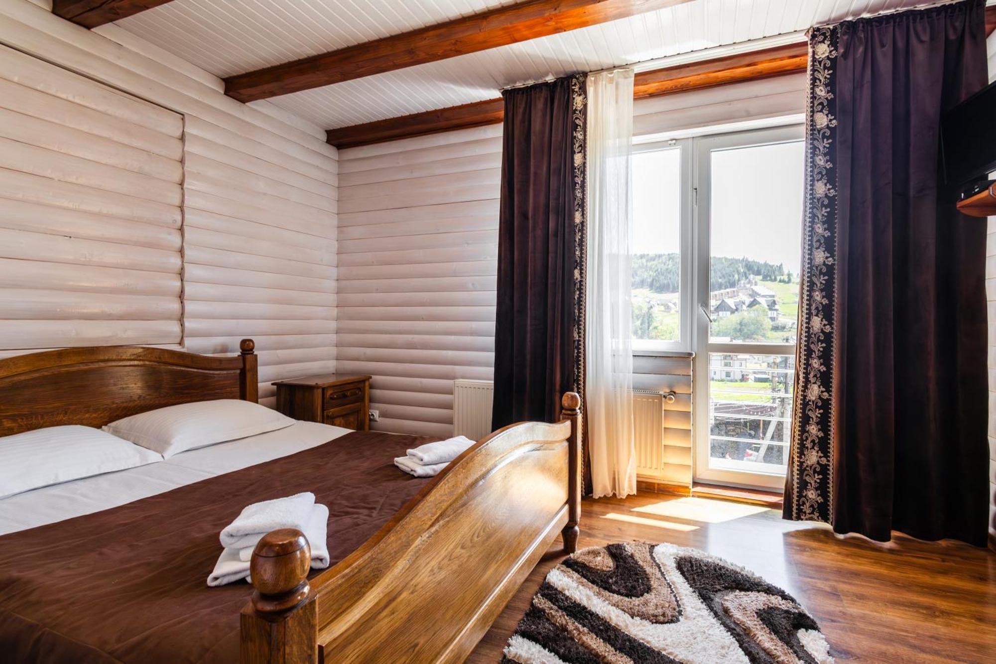Villa Anet Palyanytsya Buitenkant foto