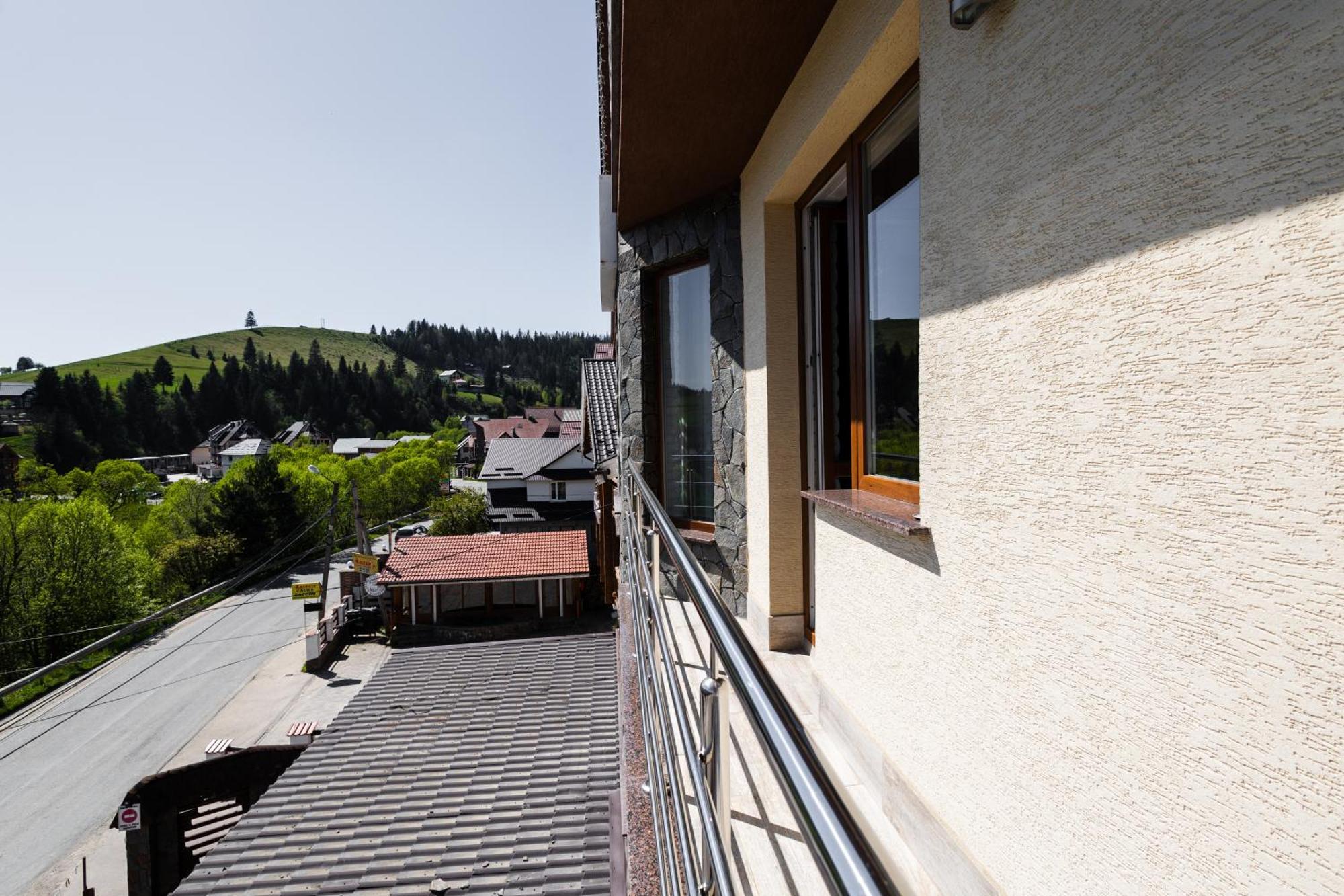 Villa Anet Palyanytsya Buitenkant foto
